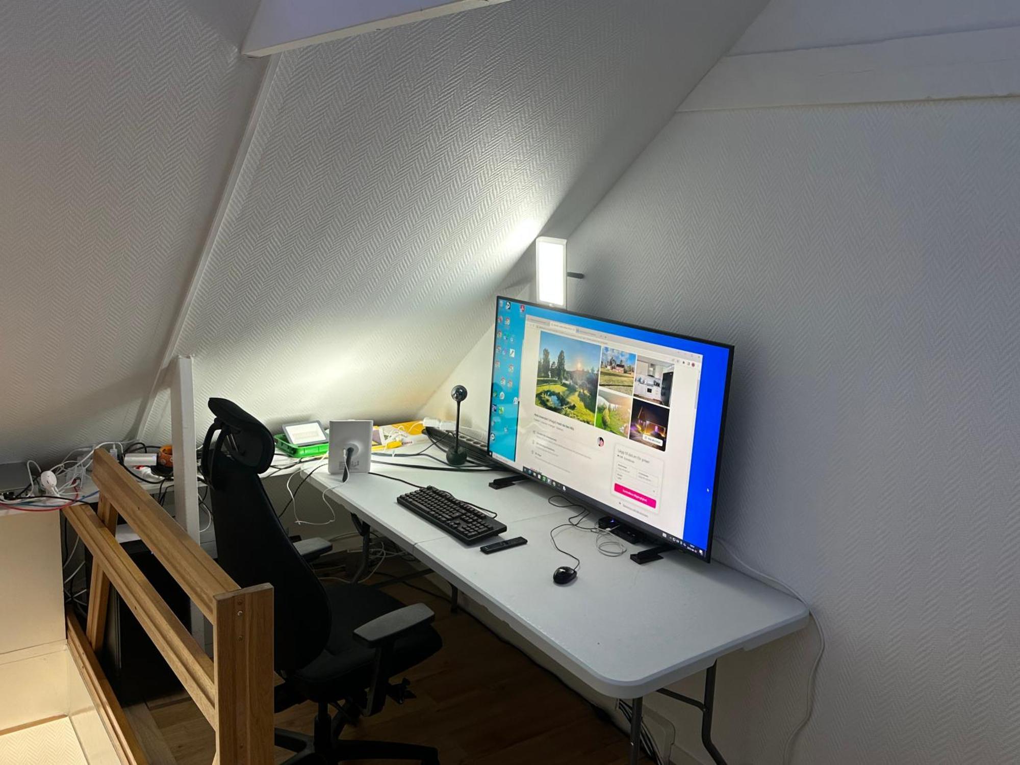 Stuga med sjöutsikt, stor altan, trygg bekvämt modernt Skinnskatteberg Exteriör bild