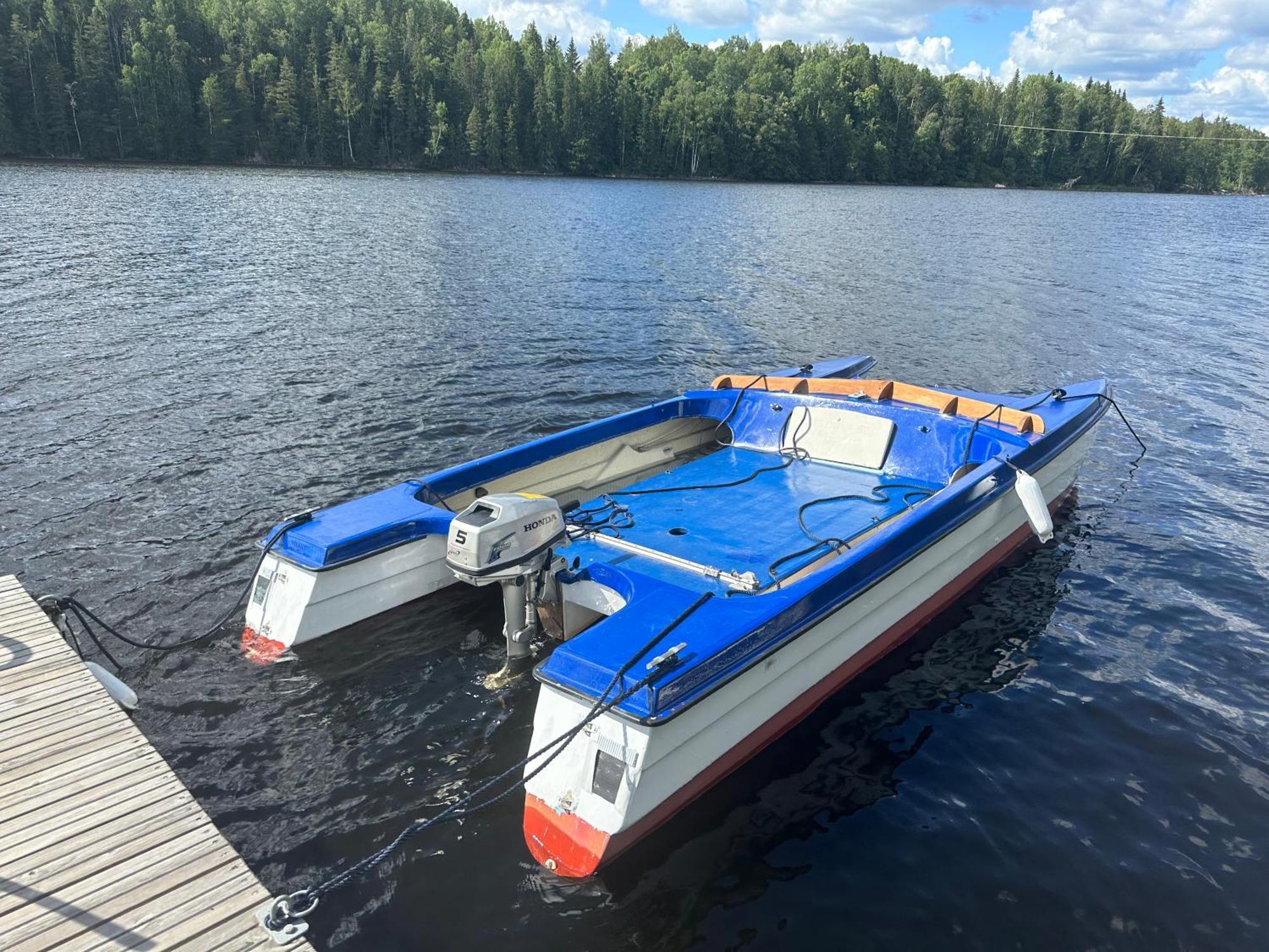 Stuga med sjöutsikt, stor altan, trygg bekvämt modernt Skinnskatteberg Exteriör bild