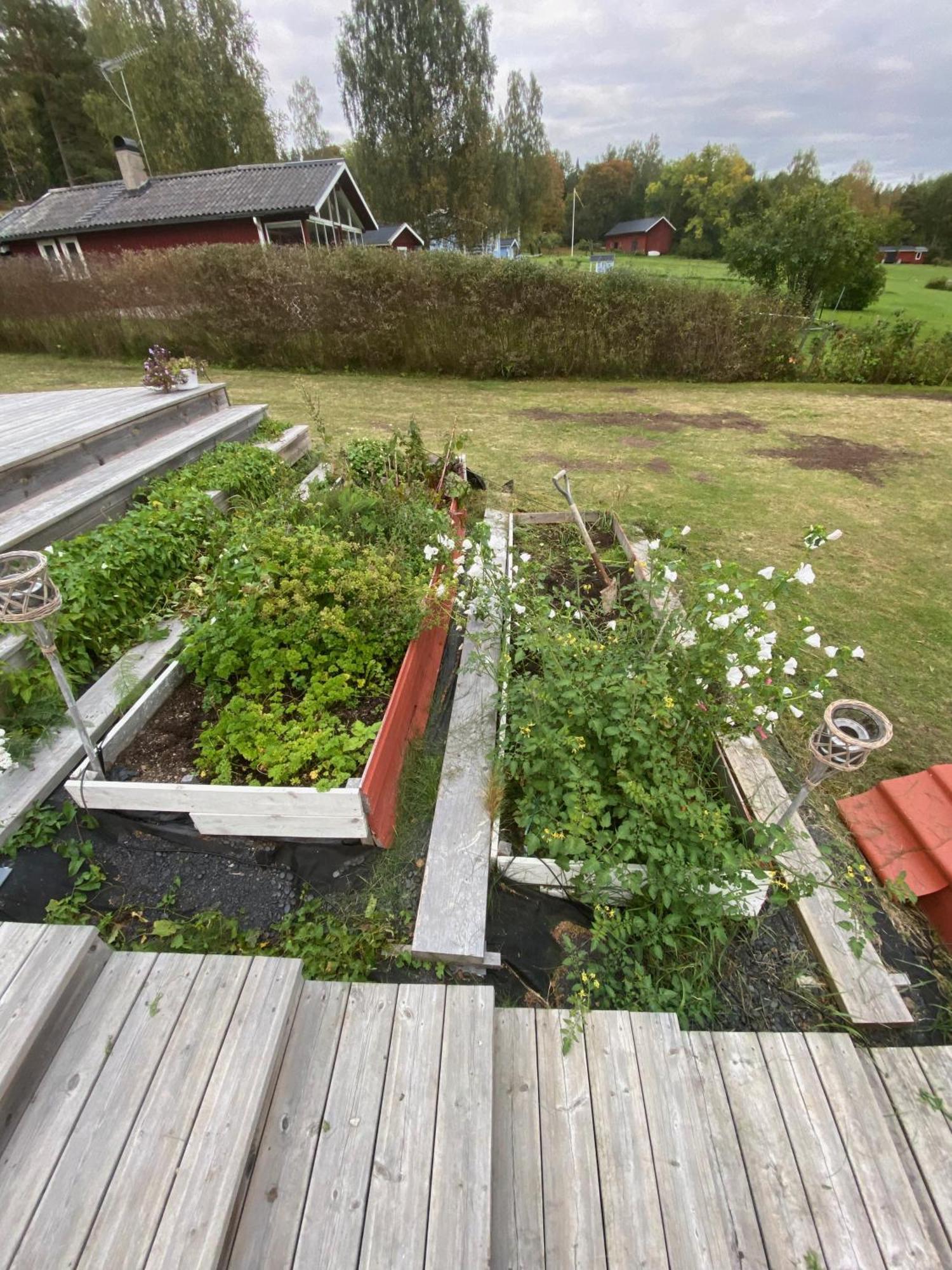 Stuga med sjöutsikt, stor altan, trygg bekvämt modernt Skinnskatteberg Exteriör bild
